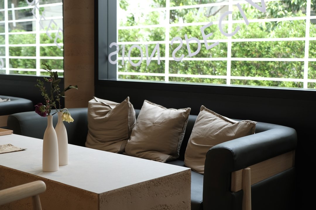 CPSCOFFEE คาเฟ่ที่นำจุดวงกลมมาเล่าในภาษาการออกแบบได้อย่างกลมกล่อม