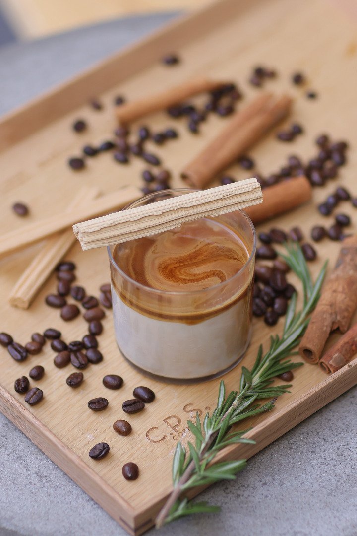 CPSCOFFEE คาเฟ่ที่นำจุดวงกลมมาเล่าในภาษาการออกแบบได้อย่างกลมกล่อม