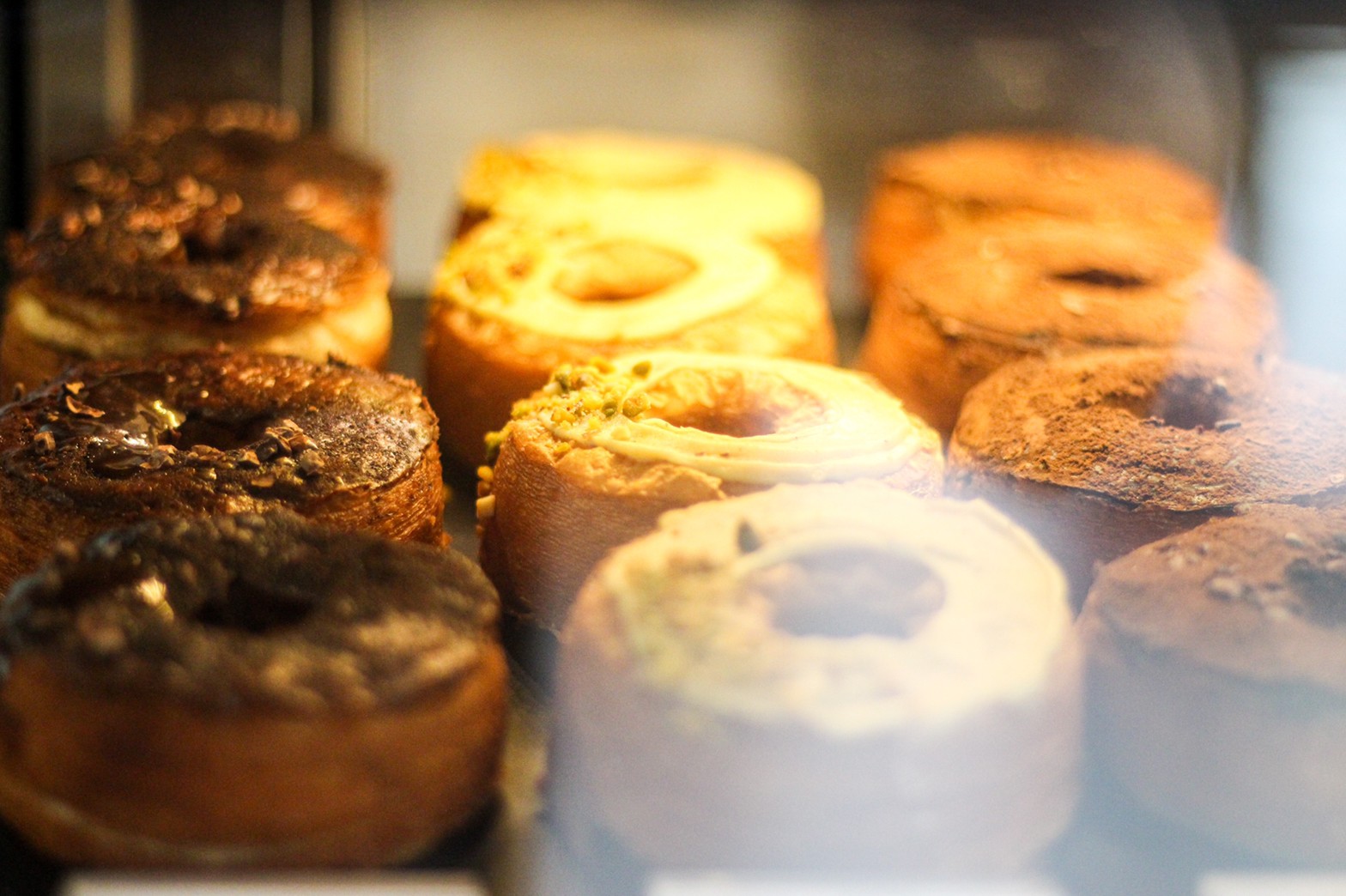 CPSCOFFEE คาเฟ่ที่นำจุดวงกลมมาเล่าในภาษาการออกแบบได้อย่างกลมกล่อม