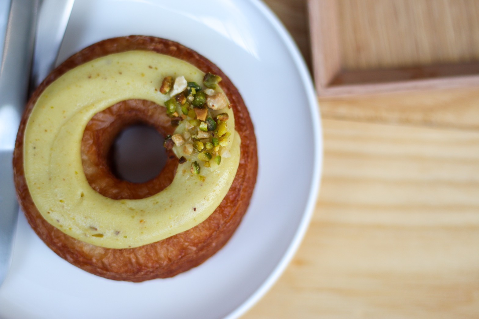 CPSCOFFEE คาเฟ่ที่นำจุดวงกลมมาเล่าในภาษาการออกแบบได้อย่างกลมกล่อม