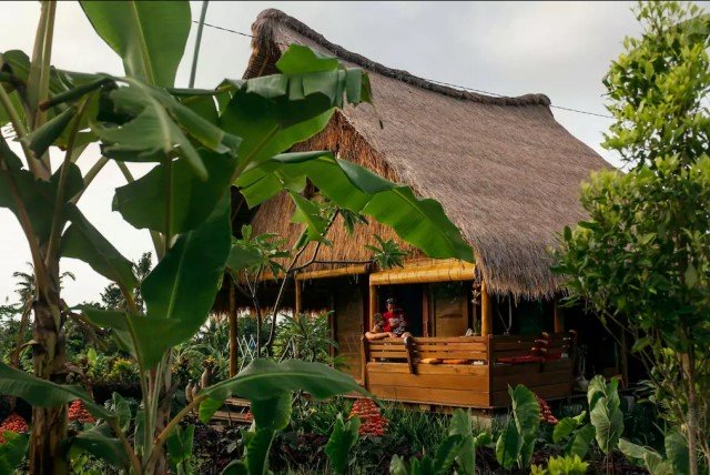 บ้านกระท่อมปลายนา วัสดุจากธรรมชาติ ตกแต่งงานไม้ ผสมผสานปูนเปลือย