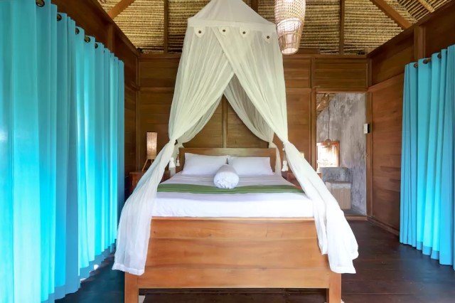 บ้านกระท่อมปลายนา วัสดุจากธรรมชาติ ตกแต่งงานไม้ ผสมผสานปูนเปลือย