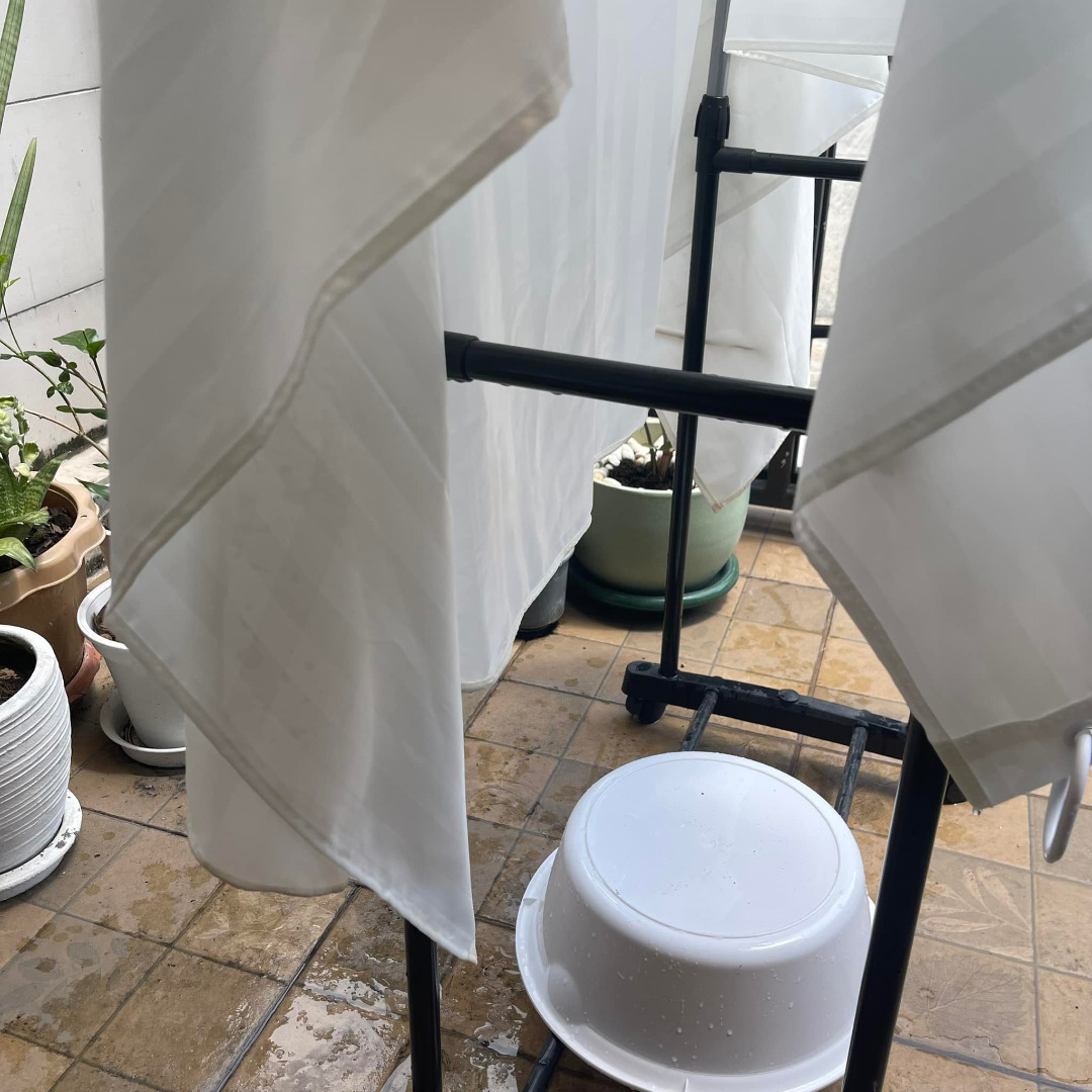 สาวโพสต์อวยยศผงแม่มด ซักม่านกั้นห้องน้ำสุดเขรอะให้ขาวเหมือนใหม่