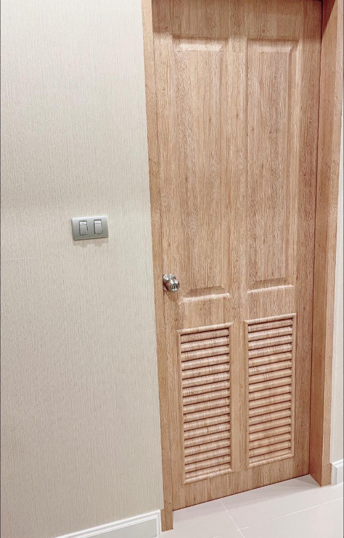 DIY ทำลวดลายไม้ให้ประตู PVC ตกแต่งให้เข้าธีมมินิมอล มูจิ ด้วยงบ 577 บาท