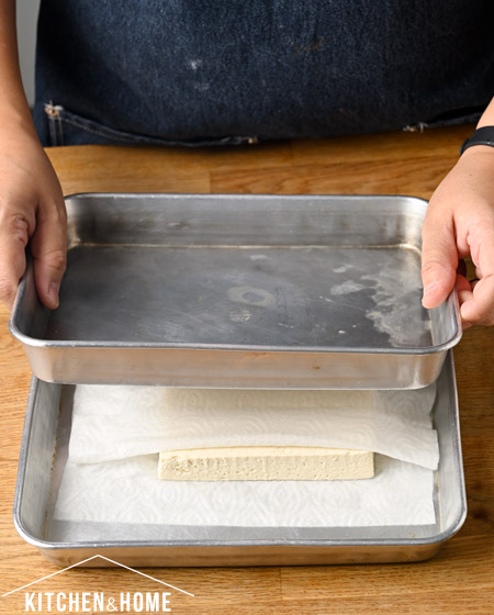 สลัดเต้าหู้โมเมนอบกรอบ