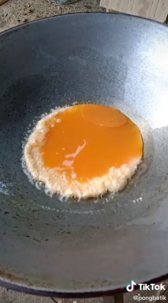 เจียวไข่ไม่อมน้ำมัน