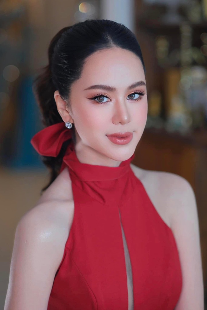 โบอิ้ง ธัญญ์นภัส