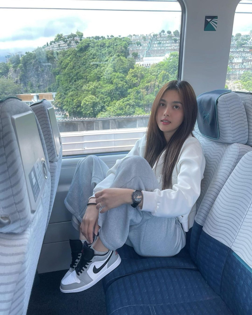 กุ๊กกิ๊ก มรกต