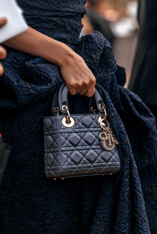 กระเป๋า Lady Dior