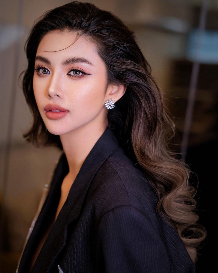 ชมพู อทิตา