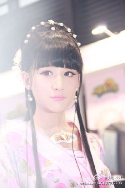 แต่งหญิง