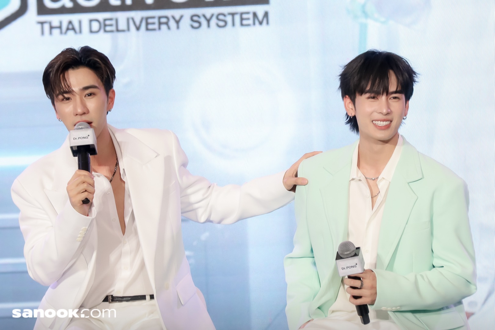 “เพิร์ธ-แซนต้า” นั่งแท่นพรีเซนเตอร์ Dr.PONG ดันยอดปัง เสิร์ฟสกินแคร์ยุคใหม่