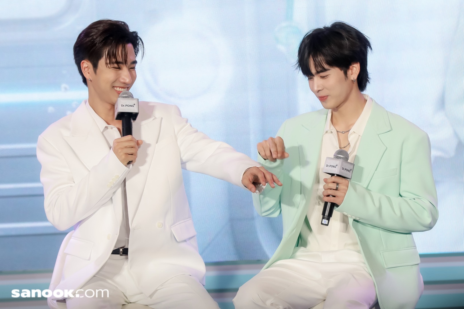 “เพิร์ธ-แซนต้า” นั่งแท่นพรีเซนเตอร์ Dr.PONG ดันยอดปัง เสิร์ฟสกินแคร์ยุคใหม่