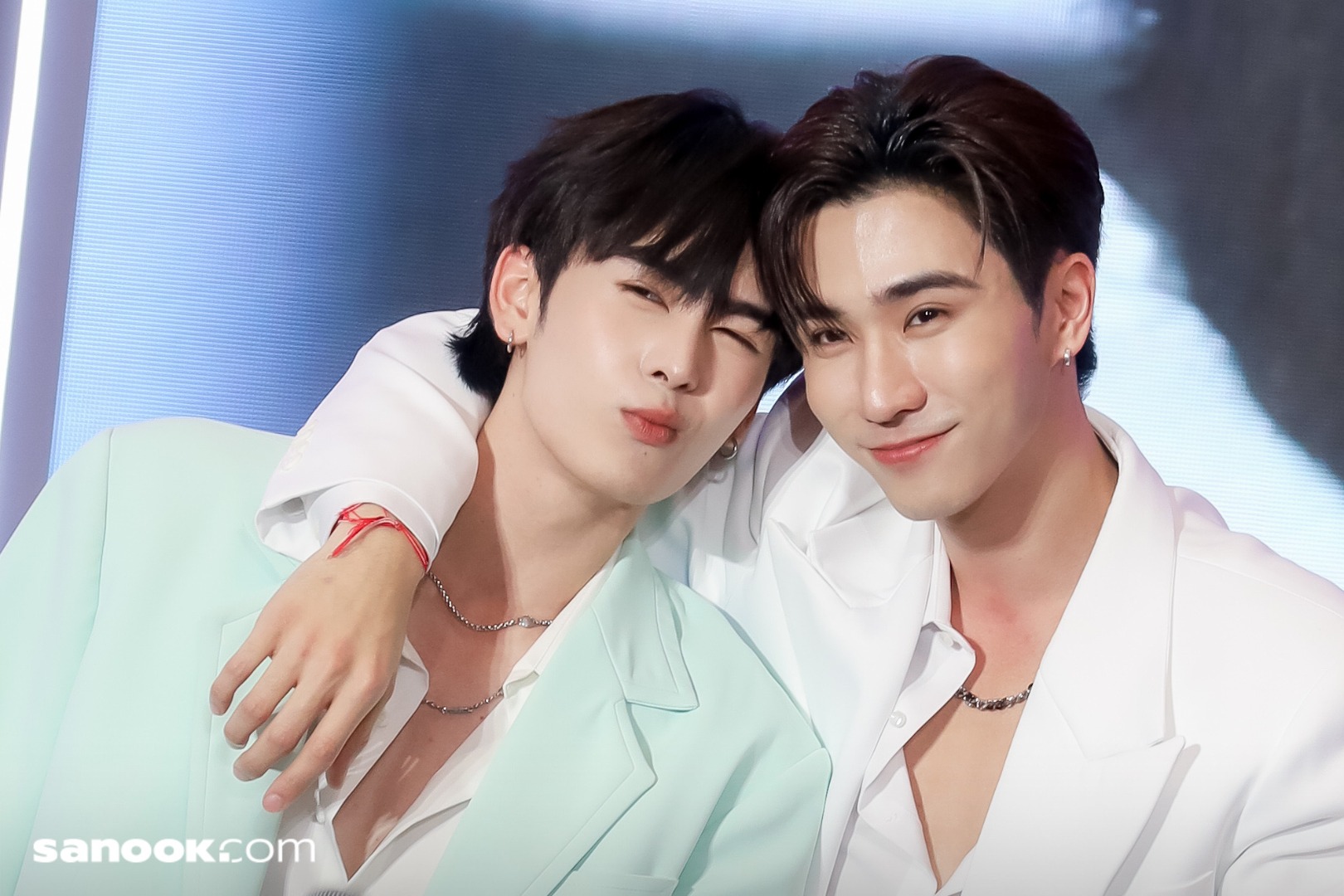 “เพิร์ธ-แซนต้า” นั่งแท่นพรีเซนเตอร์ Dr.PONG ดันยอดปัง เสิร์ฟสกินแคร์ยุคใหม่