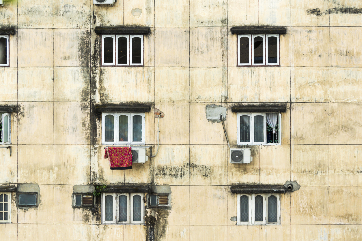 ทำไมไม่ควรตากผ้าหน้าคอมเพรสเซอร์แอร์?