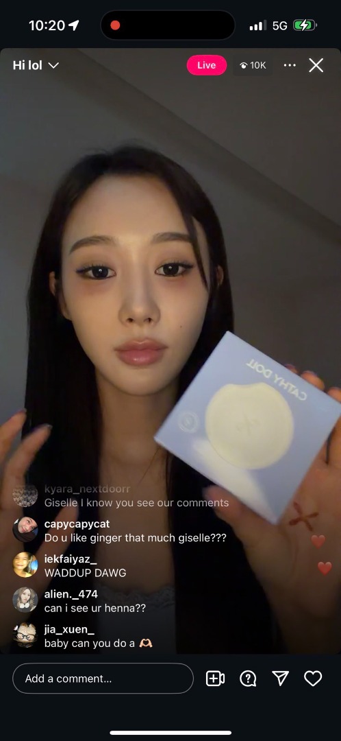 นาทีนี้ K-Beauty มีหนาว! เมื่อ “ตัวมารดา aespa” คอมพลีทลุค Cloud Skin ด้วยแป้งไทยหลักร้อย!