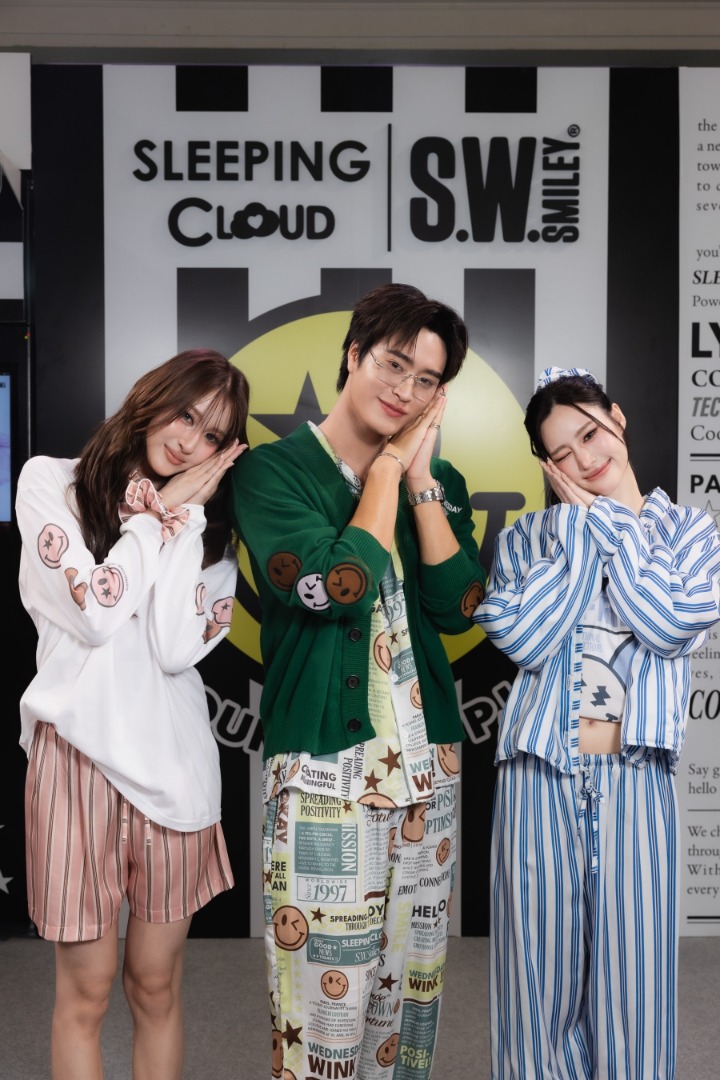 แฟลชรัวทั้งสยาม! "เก้า สุภัสสรา" นำทีม "เจมีไนน์-โยโกะ-วิว" เปิดตัว SLEEPING CLOUD เขย่าวงการชุดนอน