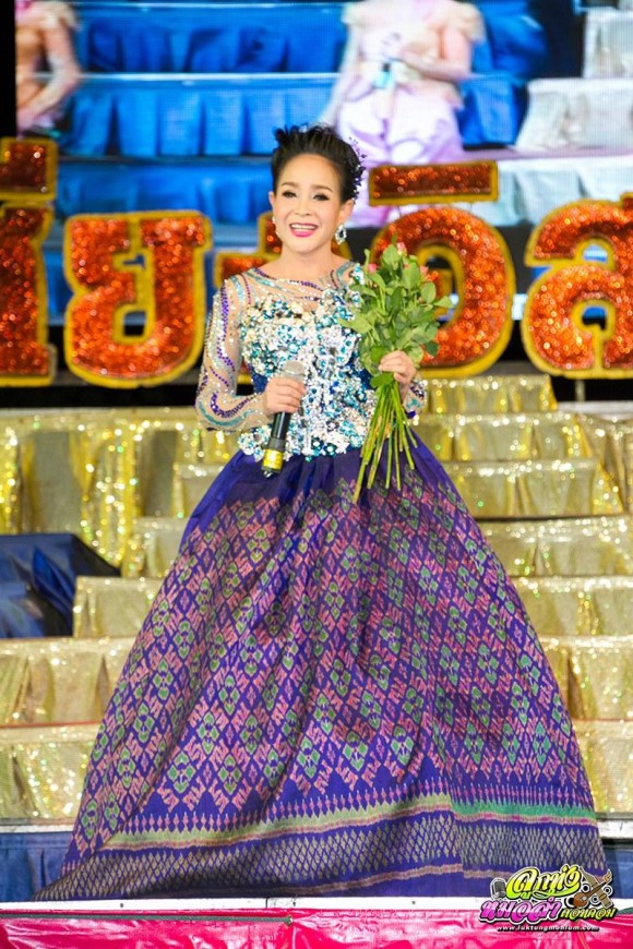 เมญ่า นนทวรรณ