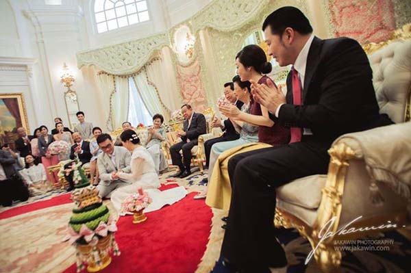 งานหมั้น บี แตน