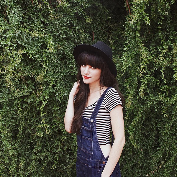 แต่งตัวแบ๊วๆ ลดอายุด้วยชุดเอี๊ยม