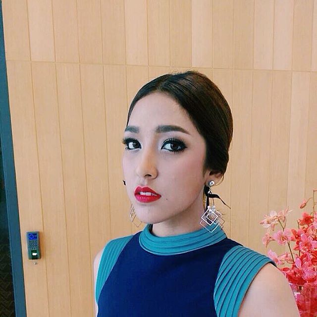 ยิ้ม ชาวิกา