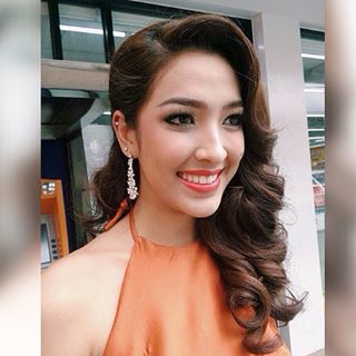ยิ้ม ชาวิกา
