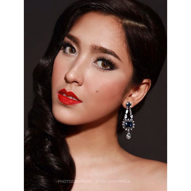 ยิ้ม ชาวิกา