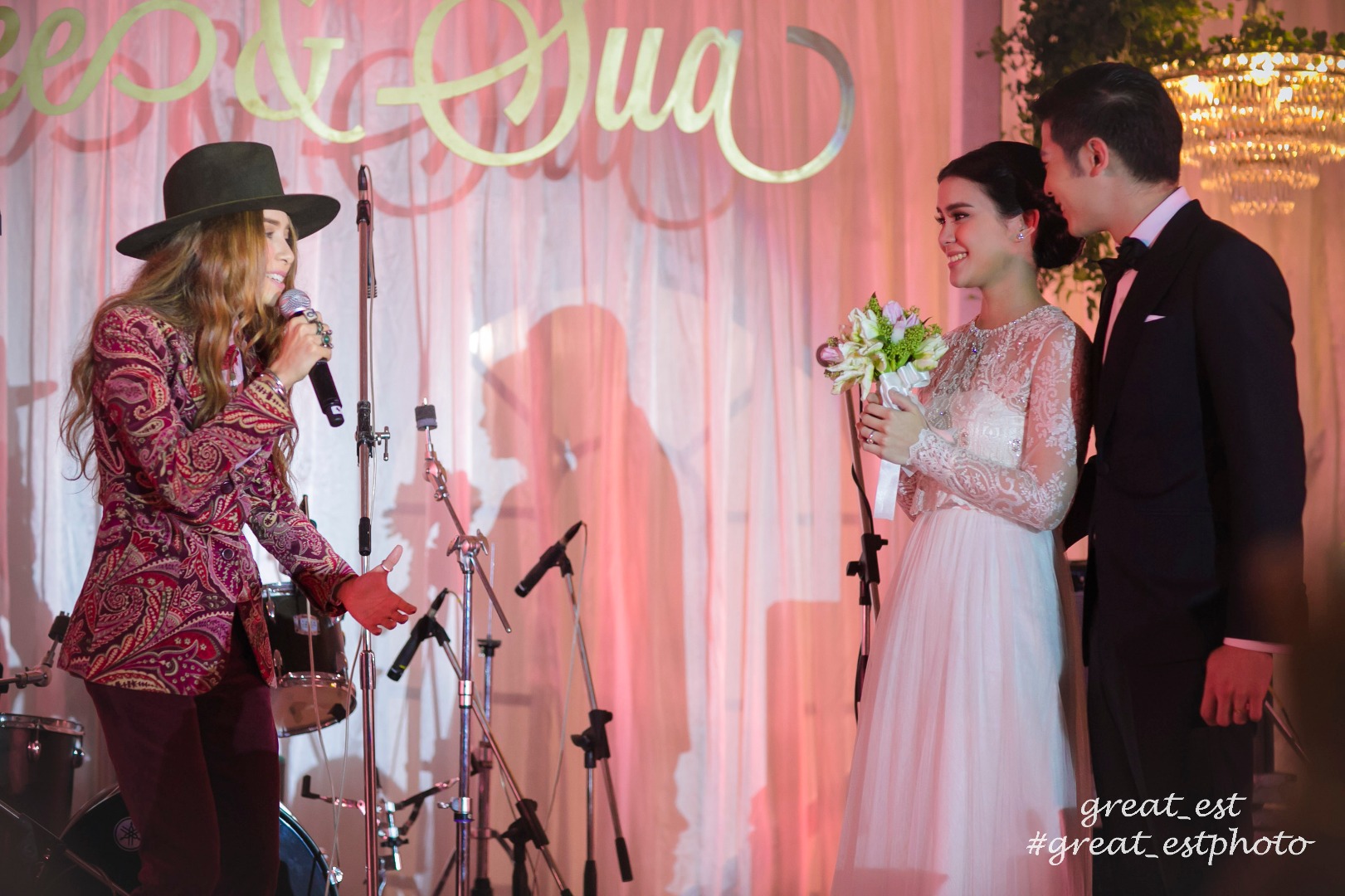 มัดหมี่ แต่งงาน