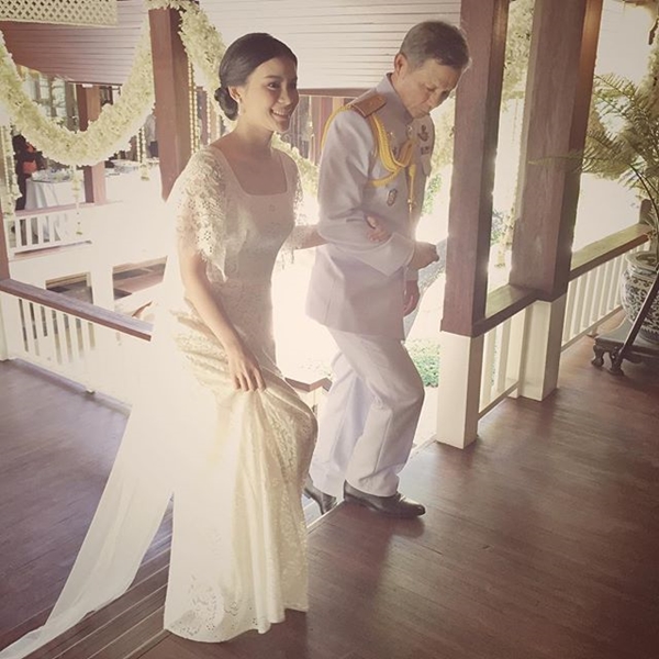 มัดหมี่ แต่งงาน