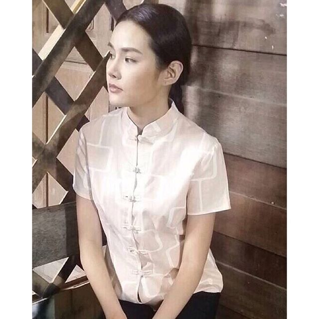 หญิง รฐา
