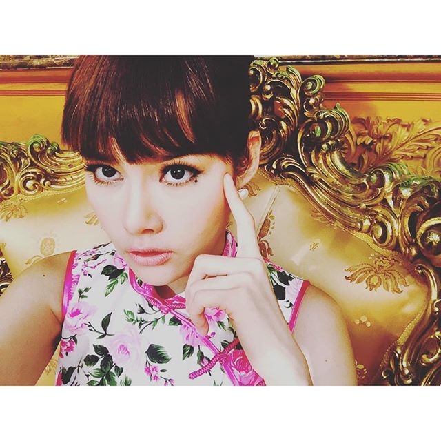 หญิง รฐา