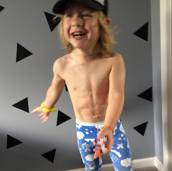 ซิกแพคเด็ก