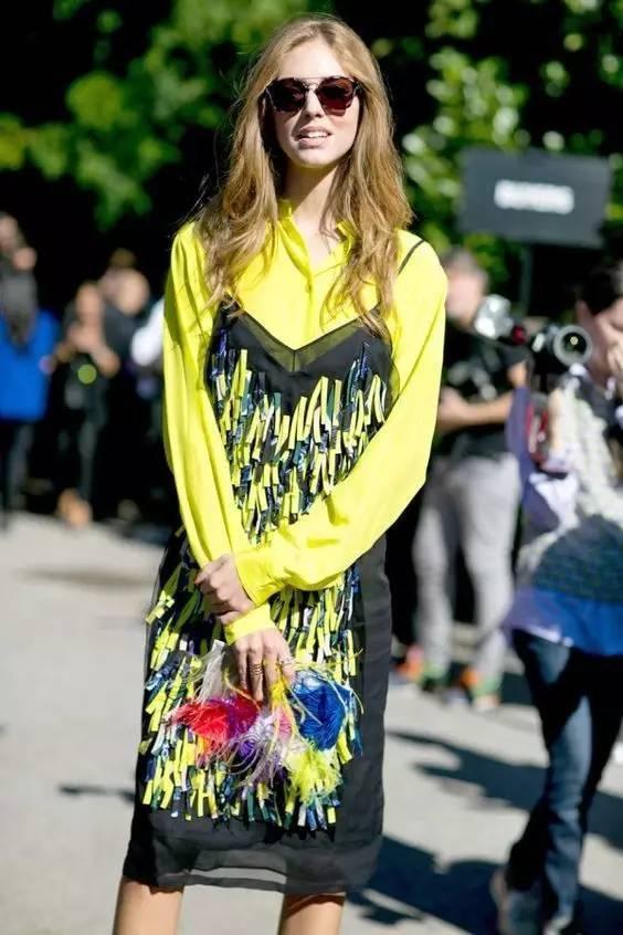 แฟชั่นเสื้อสายเดียว