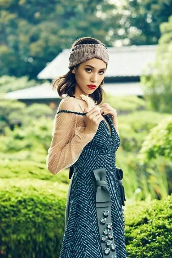 แฟชั่นเสื้อสายเดียว